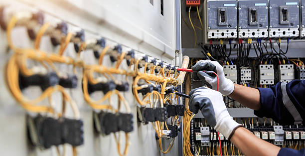 Professional Electrician technician working in Center Point, NM